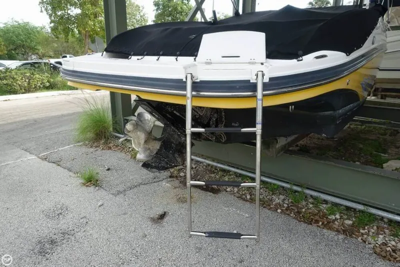Slide: The Image of Rinker Captiva 246 2010 - 10