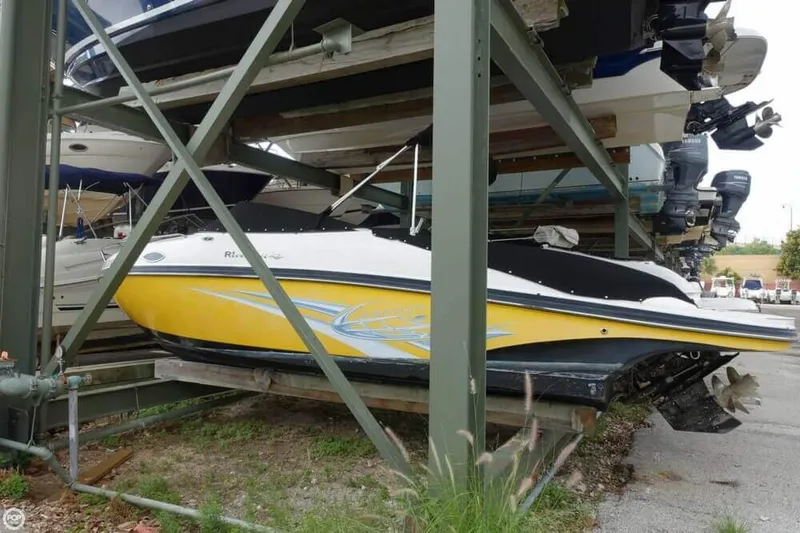 Slide: The Image of Rinker Captiva 246 2010 - 7