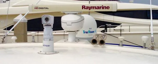Slide: The Image of Sea Ray 460 Sundancer 2003 - 3