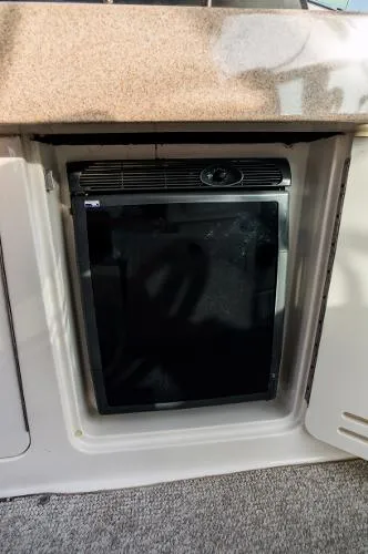 Slide: The Image of Sea Ray 310 Sundancer 2008 - 11