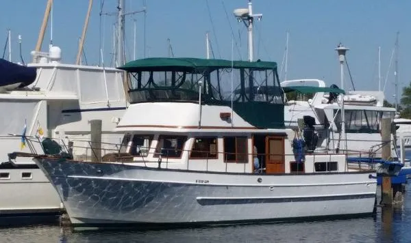 Slide: The Image of Marine Trader 38 Double Cabin Trawler 1998 - 0