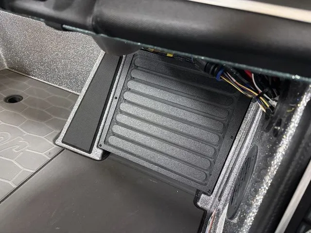 Slide: The Image of Ranger Z520 2026 - 40