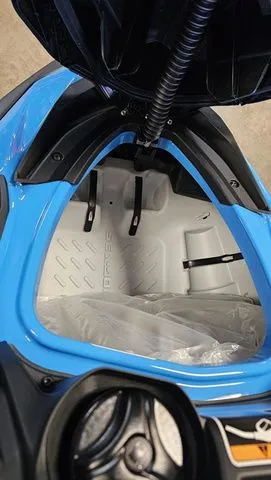 Slide: The Image of Sea-Doo RXP-X™ 325 Tech, BRP Premium A, iBR Gulfstream Blu 2026 - 15