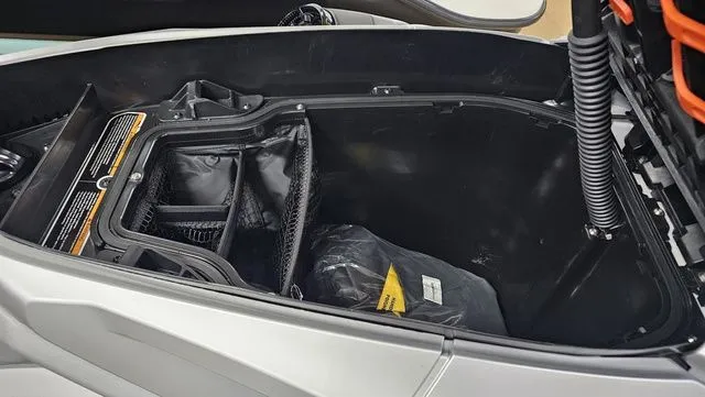 Slide: The Image of Sea-Doo GTR 230 2026 - 10