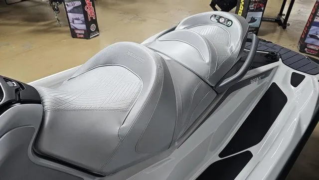 Slide: The Image of Sea-Doo GTR 230 2026 - 6