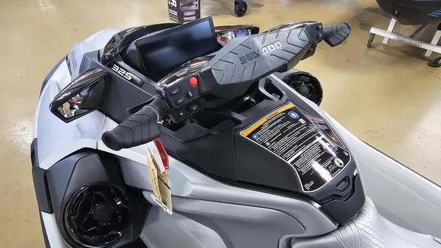 Slide: The Image of Sea-Doo GTR 230 2026 - 7