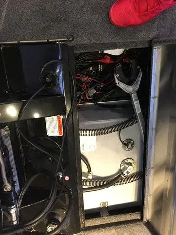 Slide: The Image of Tracker Pro Team 190 TX 2026 - 21