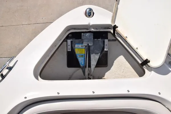 Slide: The Image of Sea Ray 240 Bow Rider 2003 - 11