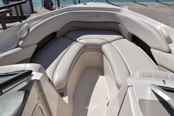 Slide: The Image of Sea Ray 240 Bow Rider 2003 - 4