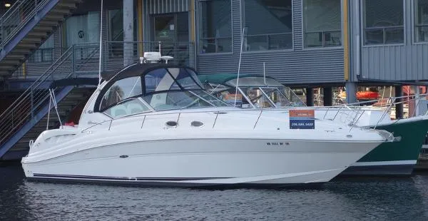 Slide: The Image of Sea Ray 340 Sundancer 2004 - 0