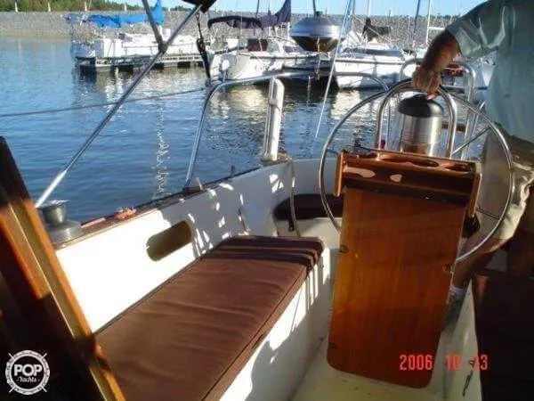Slide: The Image of Newport 30 Mark II 1980 - 5