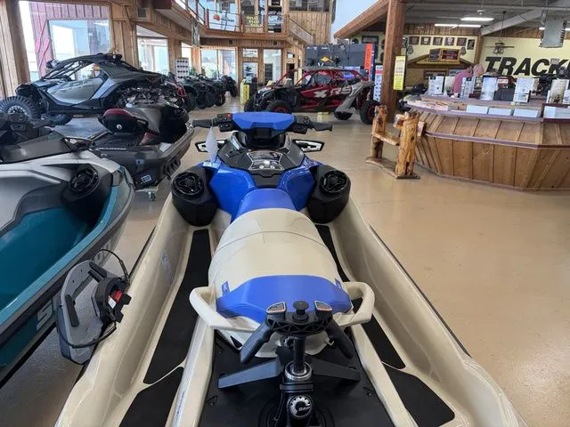 Slide: The Image of Sea-Doo Wake 2026 - 23