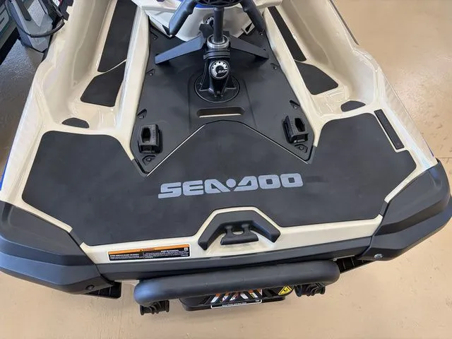 Slide: The Image of Sea-Doo Wake 2026 - 24