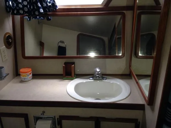 Slide: The Image of Chris-Craft Catalina 425 1985 - 9