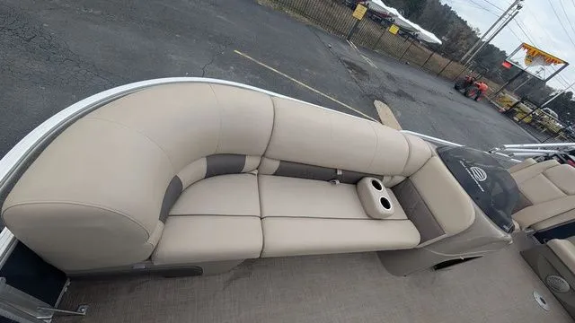 Slide: The Image of Sun Tracker 20 Party Barge 2021 - 11