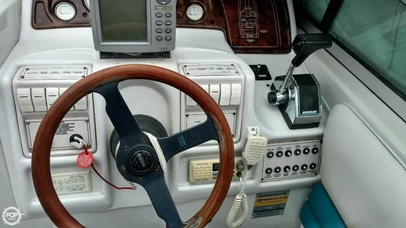 Slide: The Image of Crownline Boats Celebrity 250CR 1996 - 4