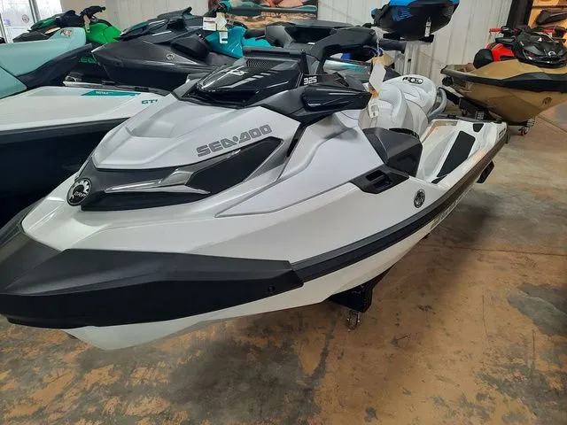 Slide: The Image of Sea-Doo GTR 230 2026 - 14