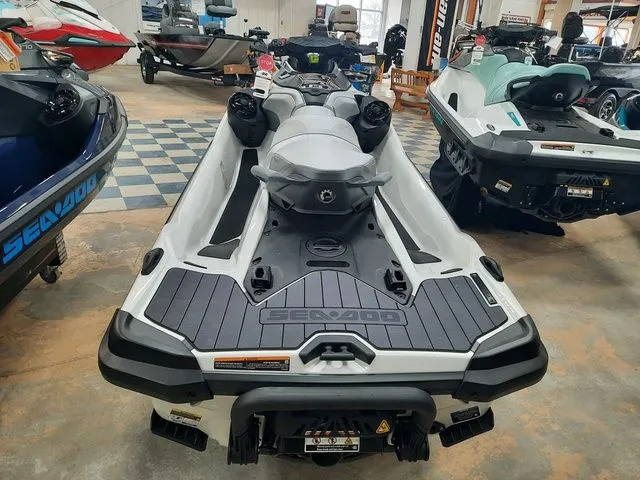 Slide: The Image of Sea-Doo GTR 230 2026 - 5