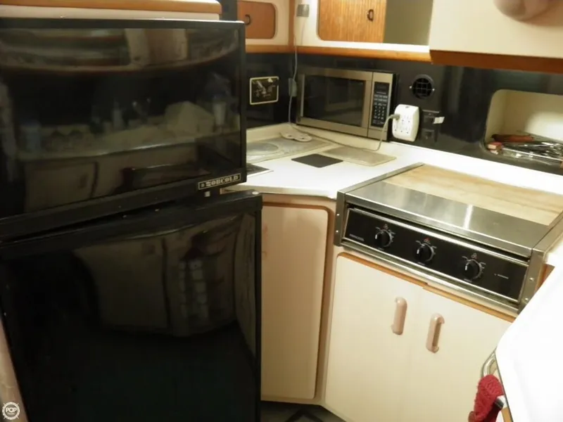 Slide: The Image of Sea Ray 380 AFT CABIN 1989 - 10