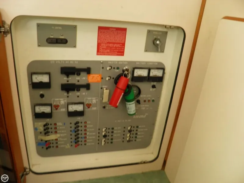 Slide: The Image of Sea Ray 380 AFT CABIN 1989 - 5