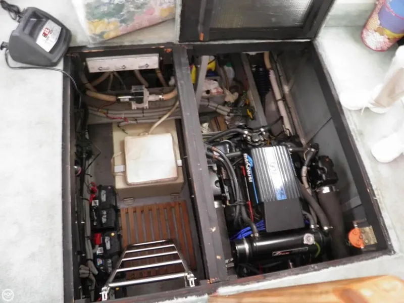 Slide: The Image of Sea Ray 380 AFT CABIN 1989 - 7