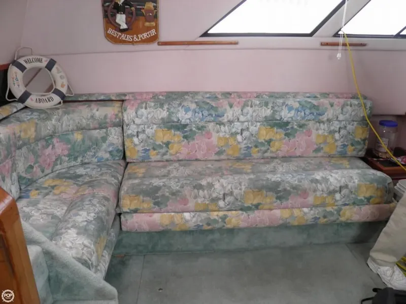 Slide: The Image of Sea Ray 380 AFT CABIN 1989 - 9