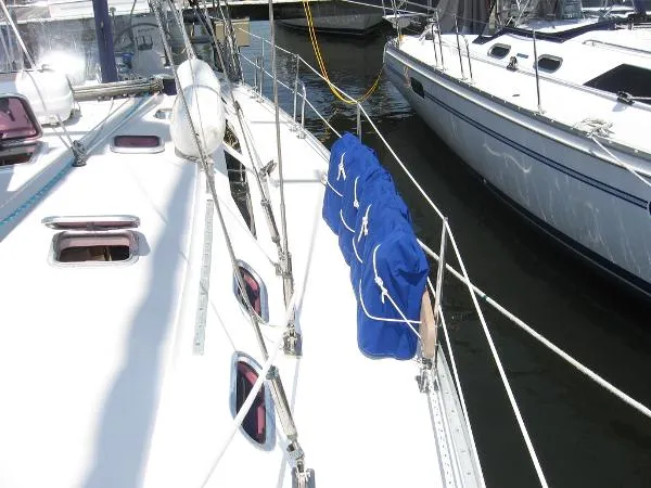 Slide: The Image of Catalina 400 MkII 2005 - 8