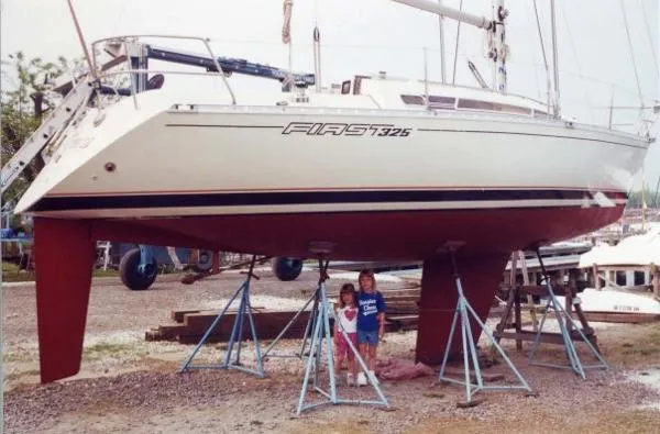 Slide: The Image of Beneteau First 325 1987 - 6