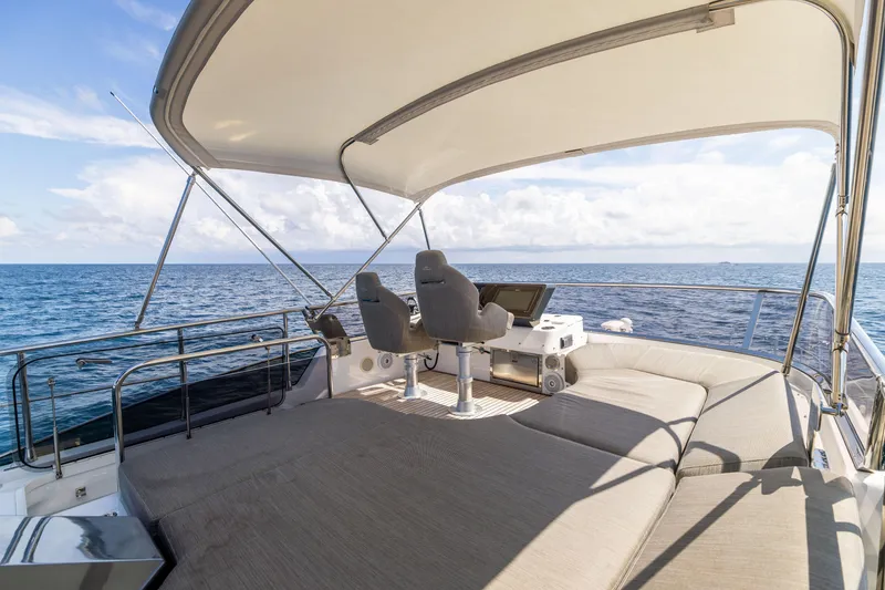 Slide: The Image of Luxury Azimut S6 yacht's teak deck with ocean waves, 2021 model. - 7