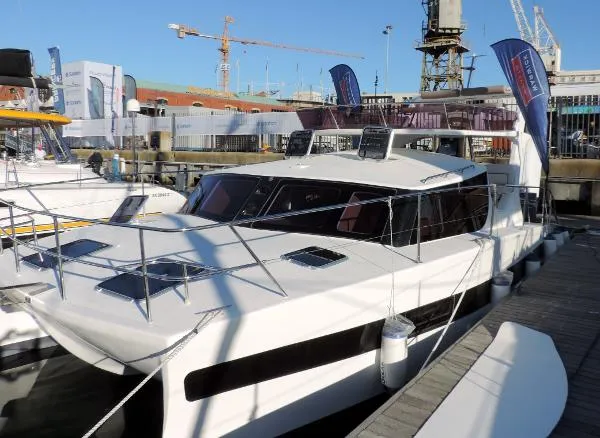 Slide: The Image of TRU32 Power Catamaran 2017 - 8