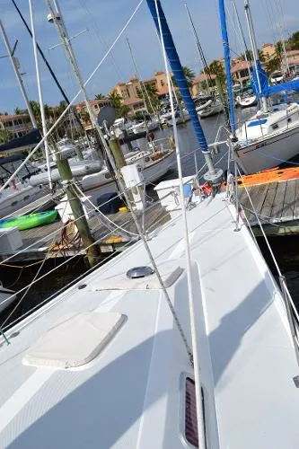 Slide: The Image of Catalina 42 MkII 1995 - 10