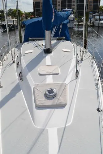 Slide: The Image of Catalina 42 MkII 1995 - 11