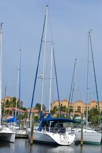 Slide: The Image of Catalina 42 MkII 1995 - 5