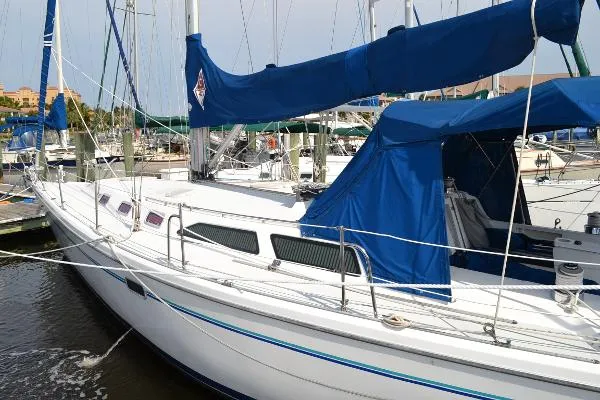 Slide: The Image of Catalina 42 MkII 1995 - 8