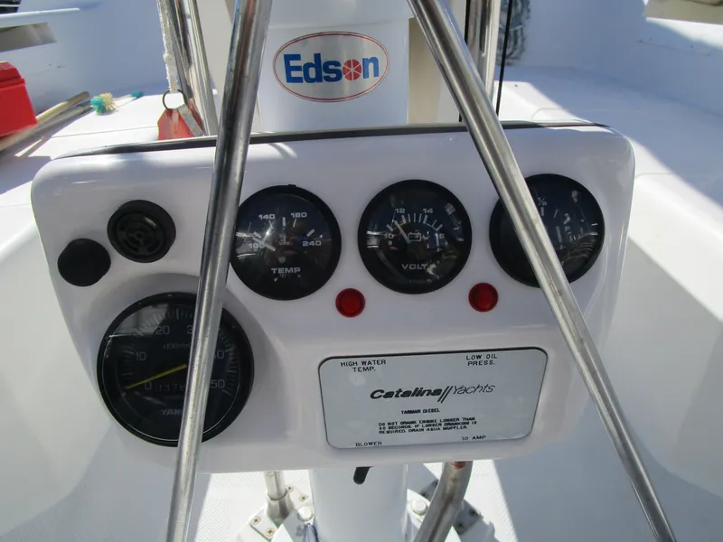 Slide: The Image of Catalina 42 MkII 2001 - 14