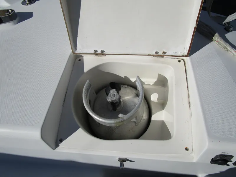 Slide: The Image of Catalina 42 MkII 2001 - 15