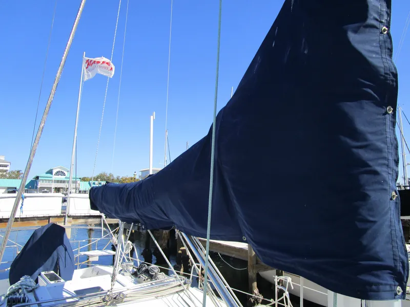 Slide: The Image of Catalina 42 MkII 2001 - 2