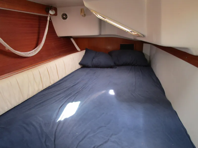 Slide: The Image of Catalina 42 MkII 2001 - 51