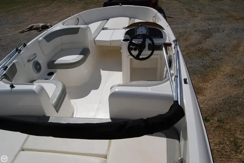 Slide: The Image of Bayliner Element 2014 - 11