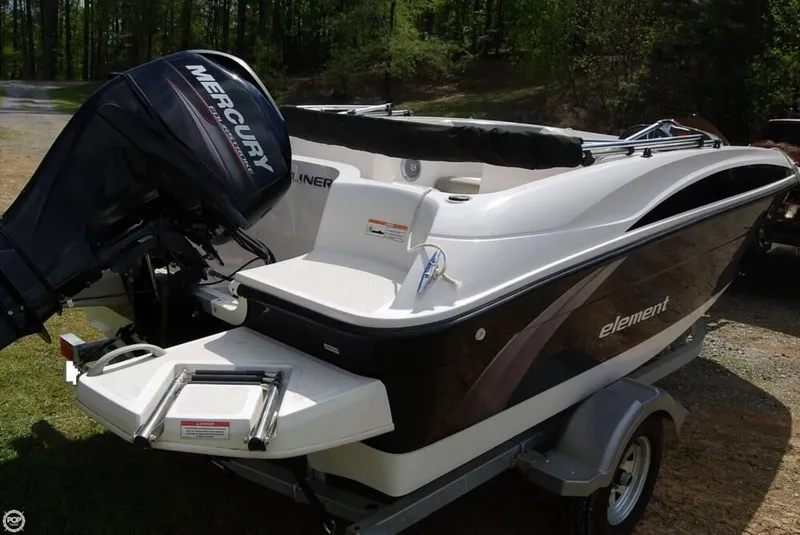Slide: The Image of Bayliner Element 2014 - 7