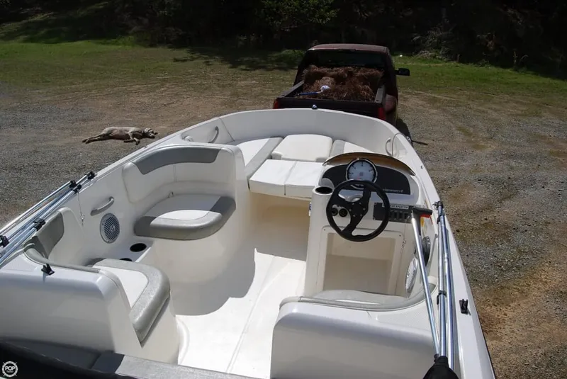 Slide: The Image of Bayliner Element 2014 - 9