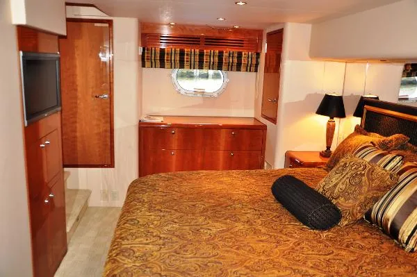 Slide: The Image of Hatteras 64' Enclosed Bridge SF 2008 - 11