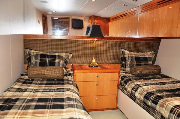 Slide: The Image of Hatteras 64' Enclosed Bridge SF 2008 - 8