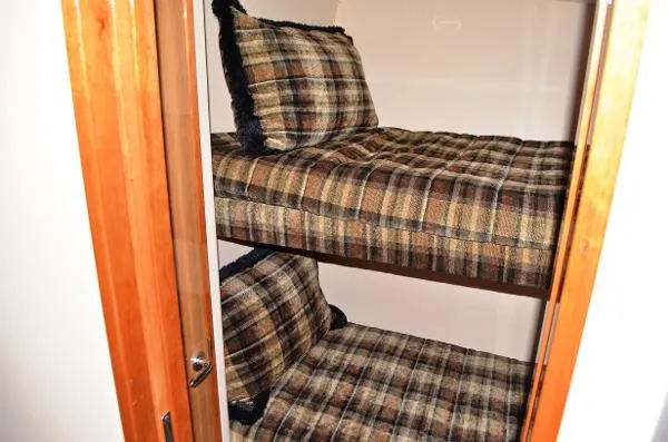 Slide: The Image of Hatteras 64' Enclosed Bridge SF 2008 - 9