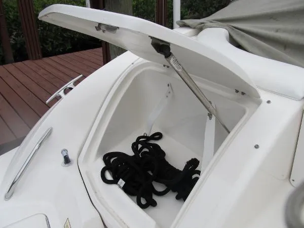 Slide: The Image of Sea Ray 290 Bowrider 2003 - 10
