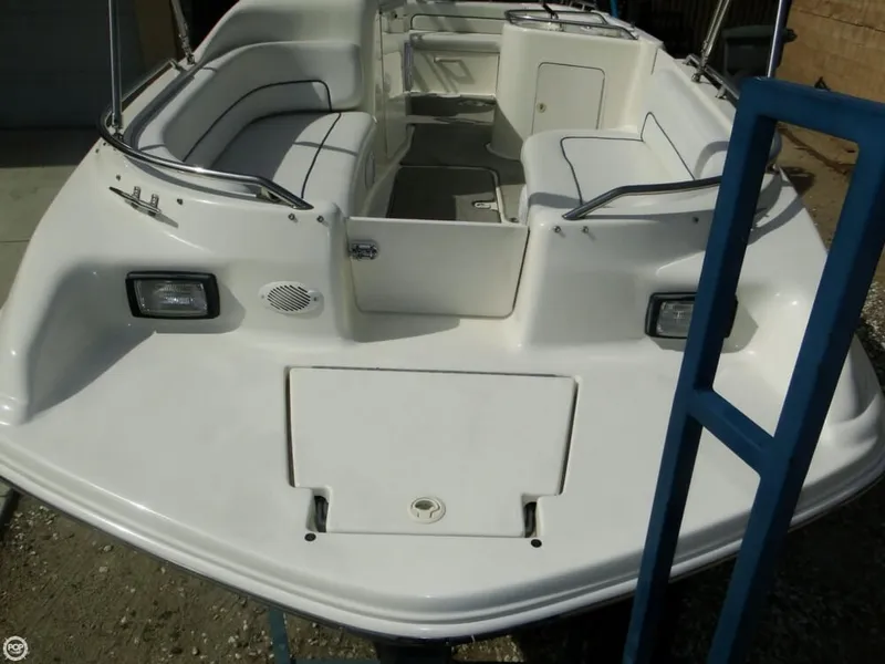 Slide: The Image of Sea Ray 240 Sundeck 1998 - 5