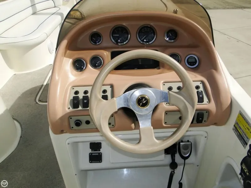 Slide: The Image of Sea Ray 240 Sundeck 1998 - 6