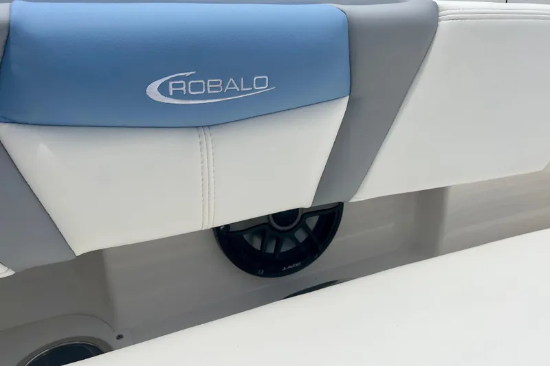 Slide: The Image of 2025 Robalo 266 Cayman SD boat seat with blue and white upholstery. - 20