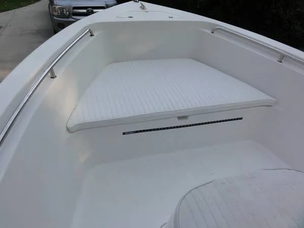Slide: The Image of Sea Pro 206 CC 2004 - 5