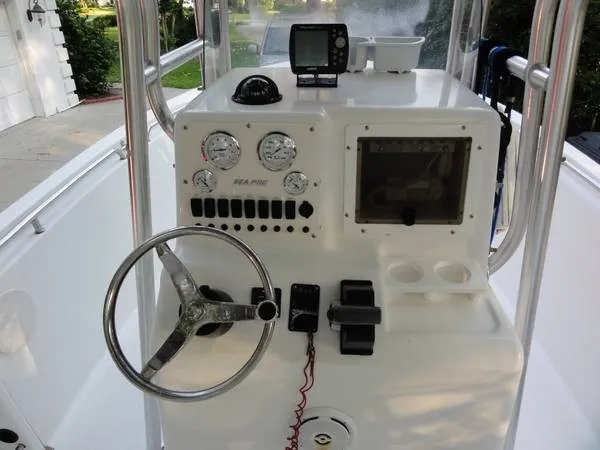 Slide: The Image of Sea Pro 206 CC 2004 - 6